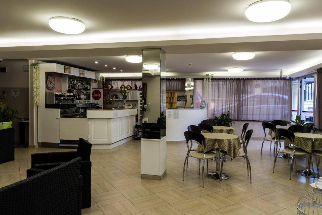 My Hotel Cesenatico Buitenkant foto
